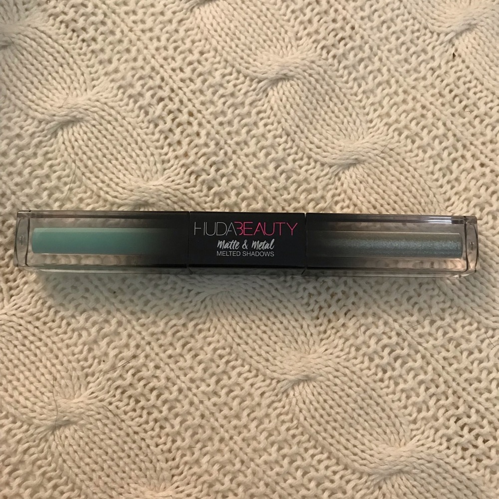 Huda Beauty Matte & Metal Liquid Eyeshadow